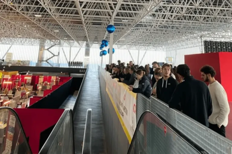 Nos apprenant(e)s lors de la visite du MEETT de Toulouse