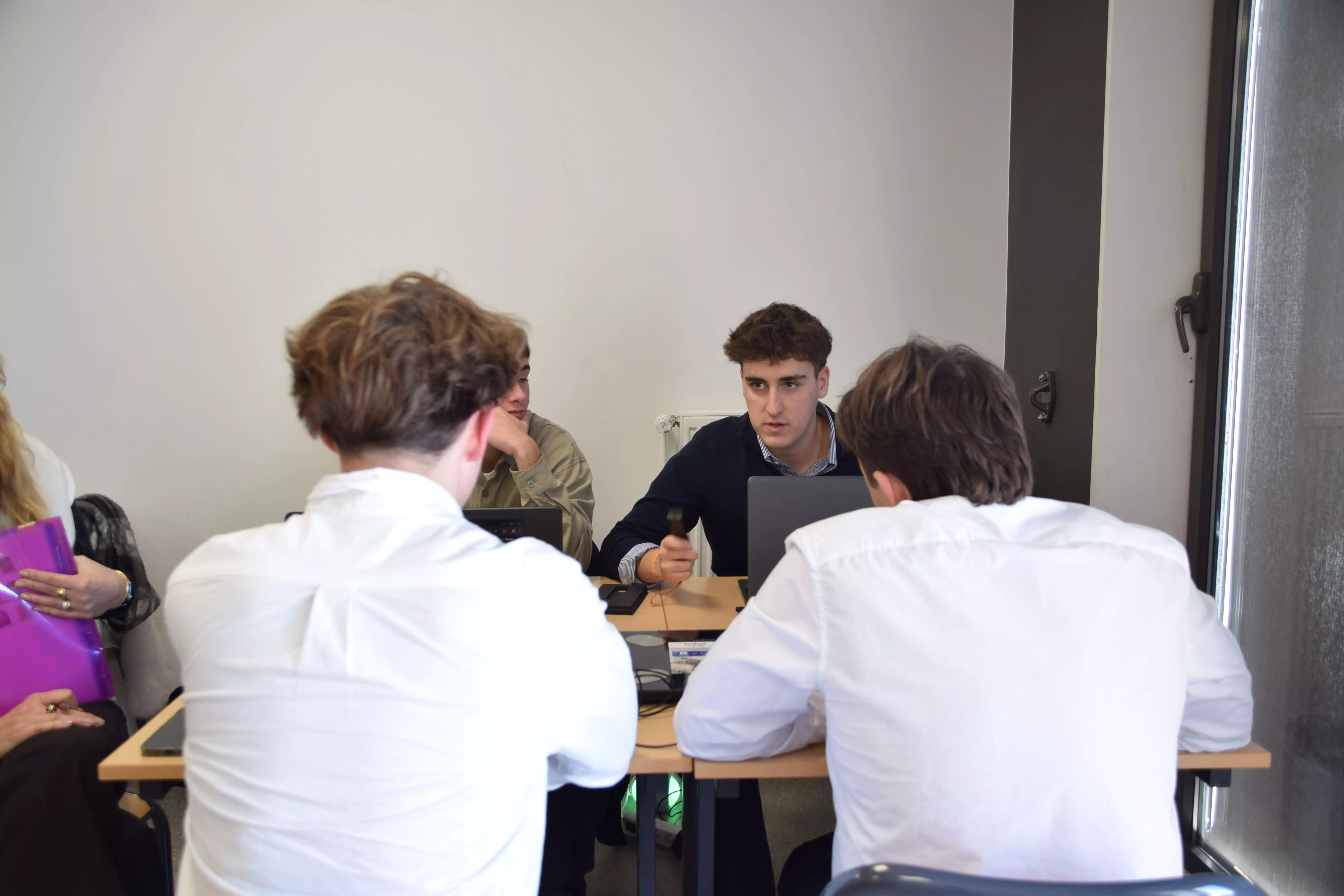 Activité Showroom connecté pour nos Bac+2 en commerce avec une mise en situation professionnelle B2B