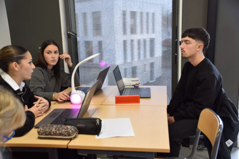 Jeux de rôles B2B pour nos BTS CCST en immersion professionnelle