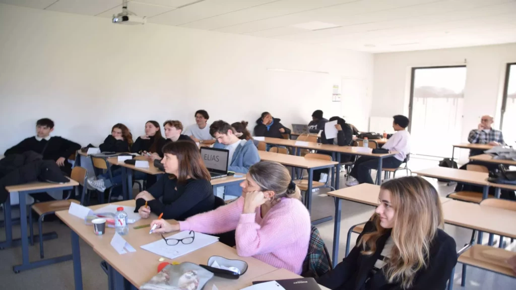 Classe du BTS ESF en formation pour travailler dans le social