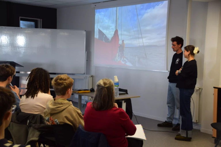 Animation du campus avec la diffusion court métrage aux étudiants