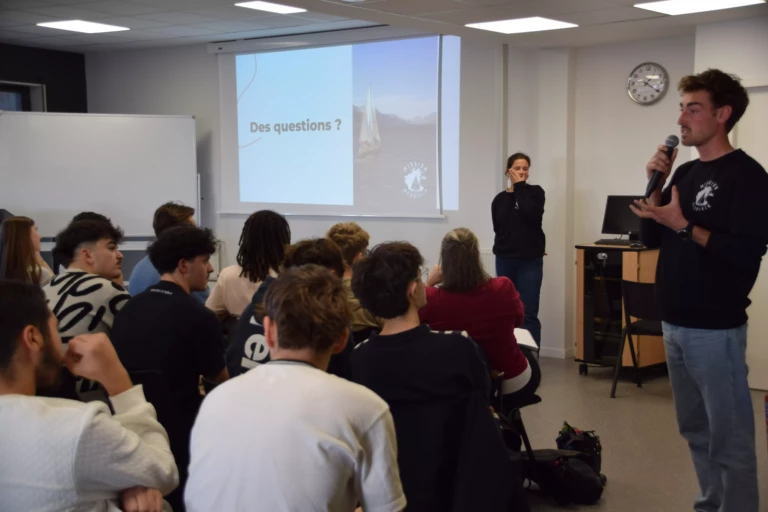 Discours lors de l'activité étudiante à Toulouse conférence Mission Nerrivik