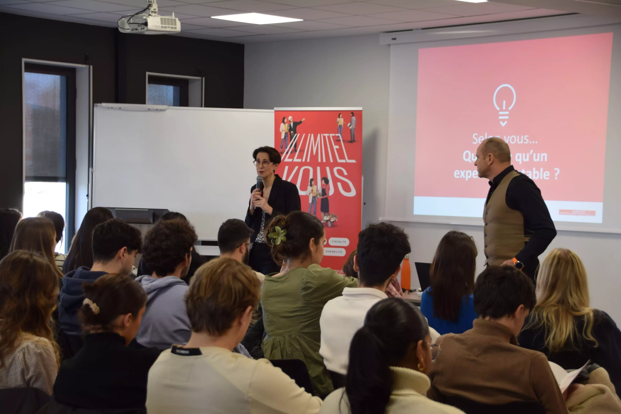 Conférence de l'OEC pour les apprenants en études de comptabilité gestion.