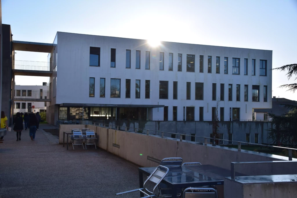 Bâtiment du campus de l'Institut Limayrac