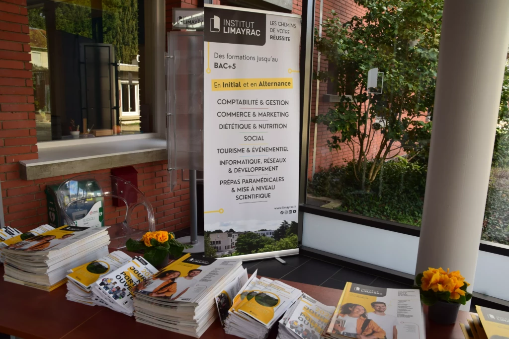 Accueil des visiteurs lors des JPO à l'Institut Limayrac