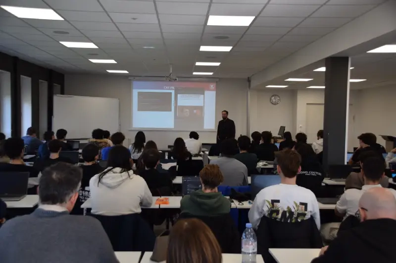 Étudiants en BTS informatique : cas pratique avec le Bataillon de renseignement